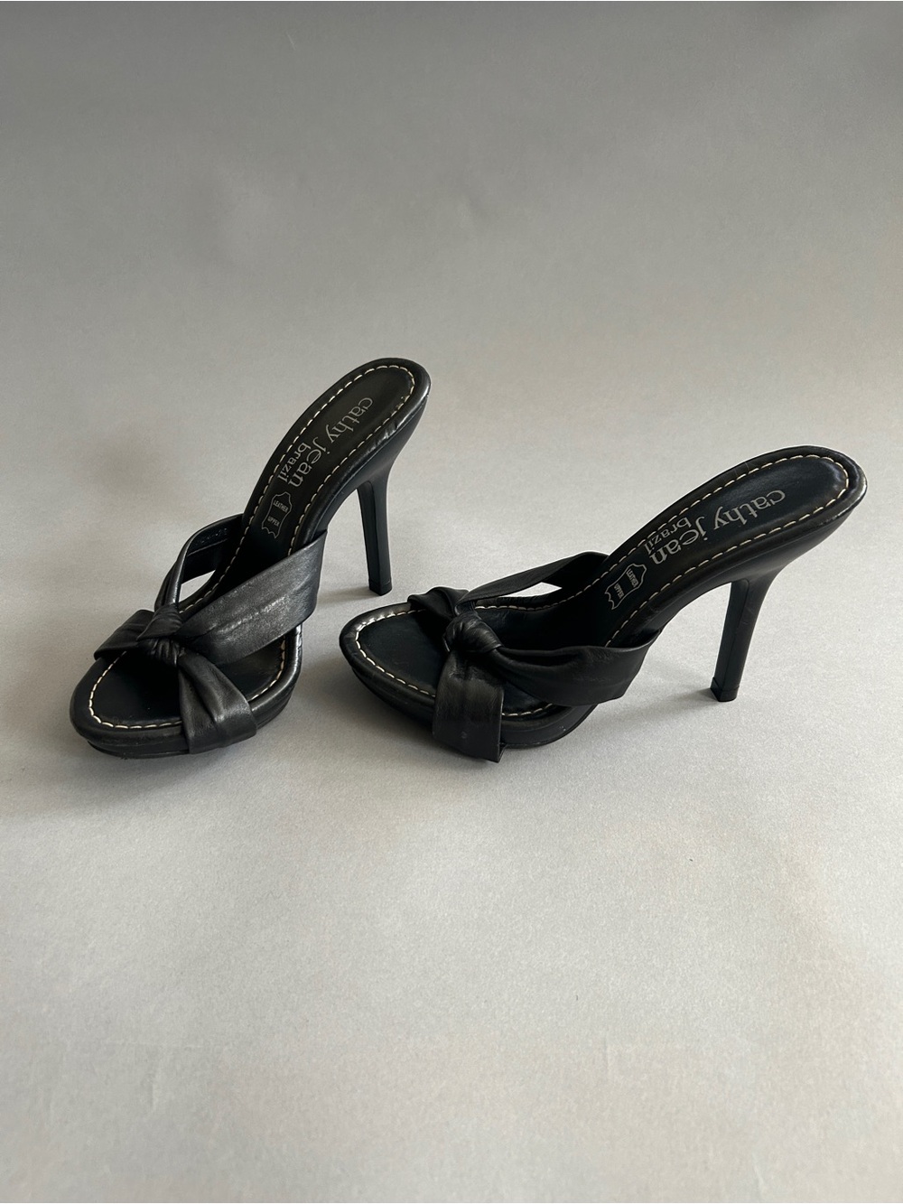 Black Knot-Front High Heel Mules by Cathy Jean size 5 women’s